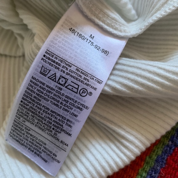 GAP elevated basic - long sleeve white tshirt cutout neckline - ribbed - stretch - Picture 7 of 9